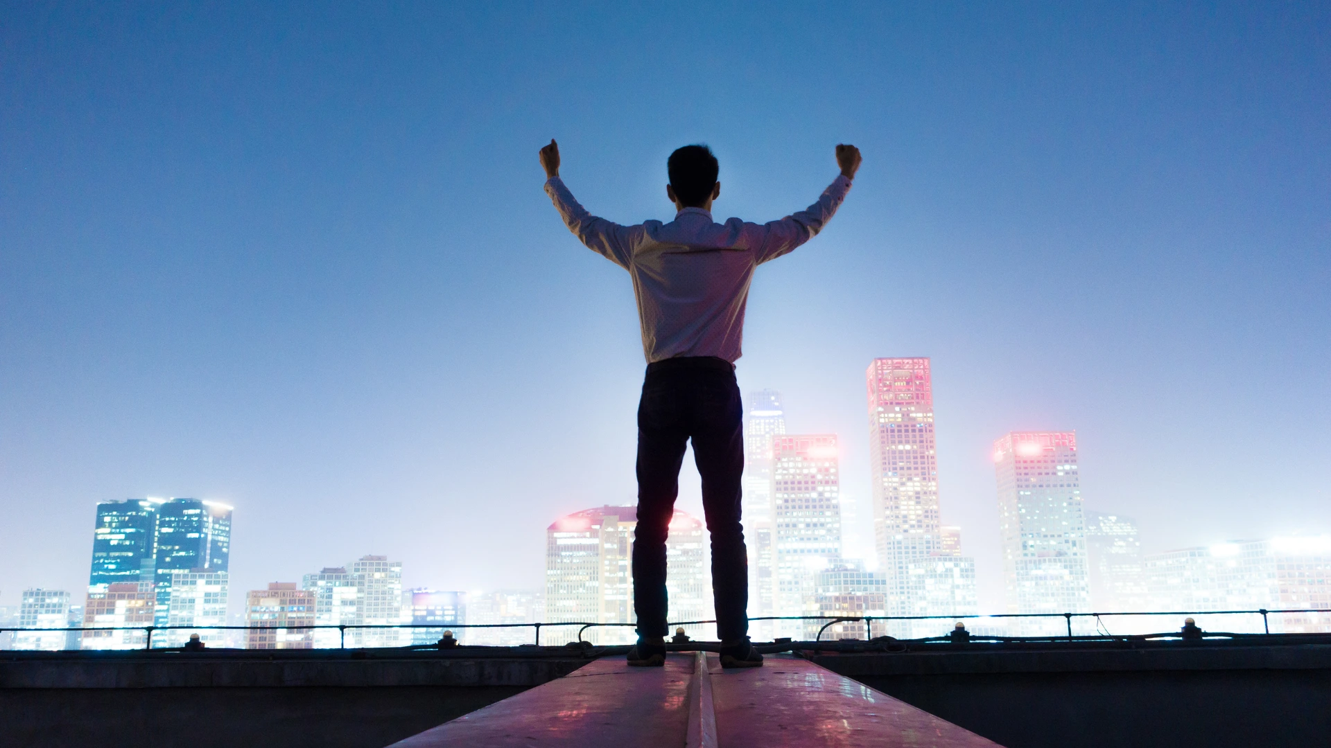 successful businessman with good business partnership
